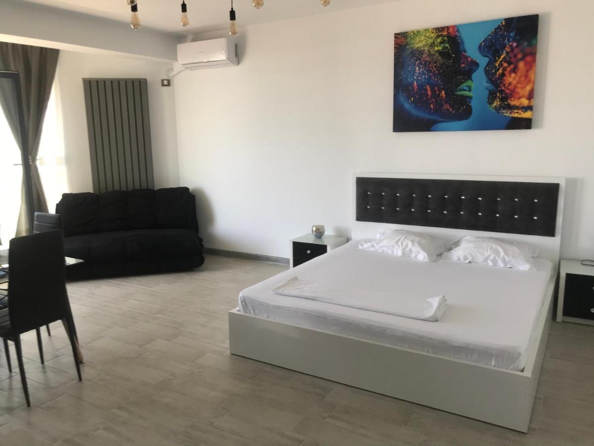 Ferienwohnung Alezzi Sunwaves Năvodari Exterior foto